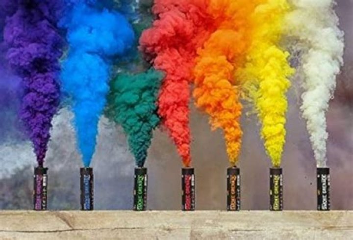 Are colored smoke bombs illegal?