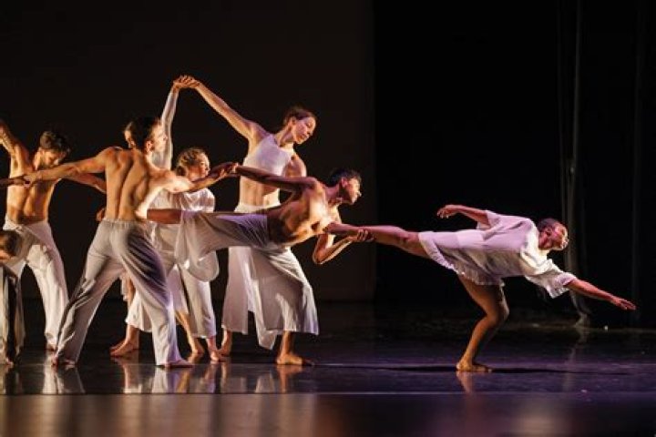 Can contemporary dance be upbeat?