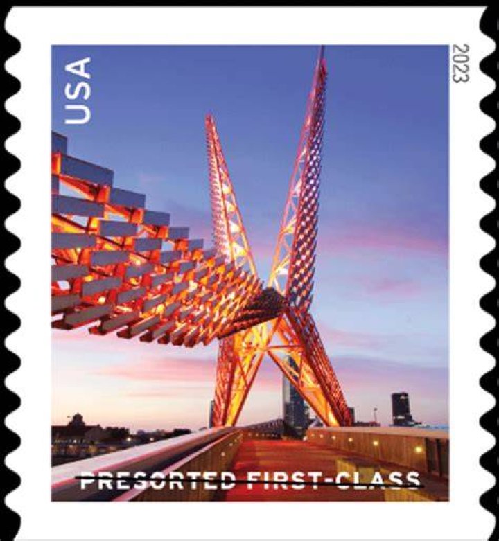Can presorted first class be forwarded?