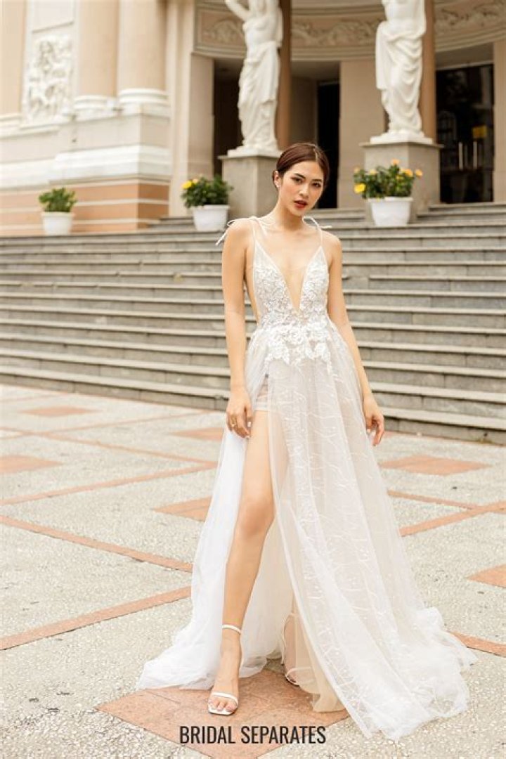 Can you wear separates to a wedding?
