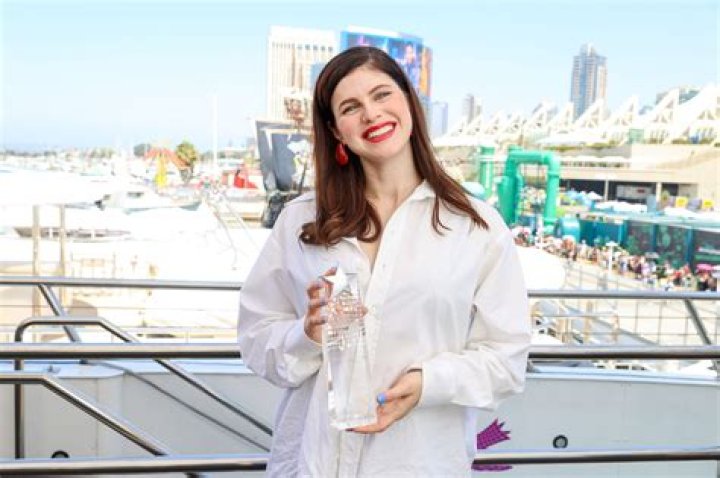 How alexandra cane lost weight?