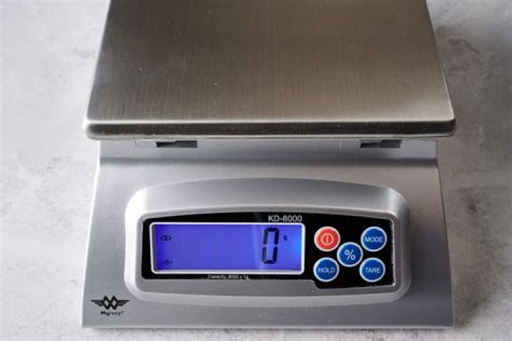 How does kassadin scale?