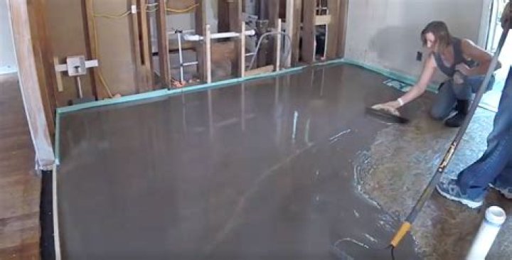 Is thinset self leveling?
