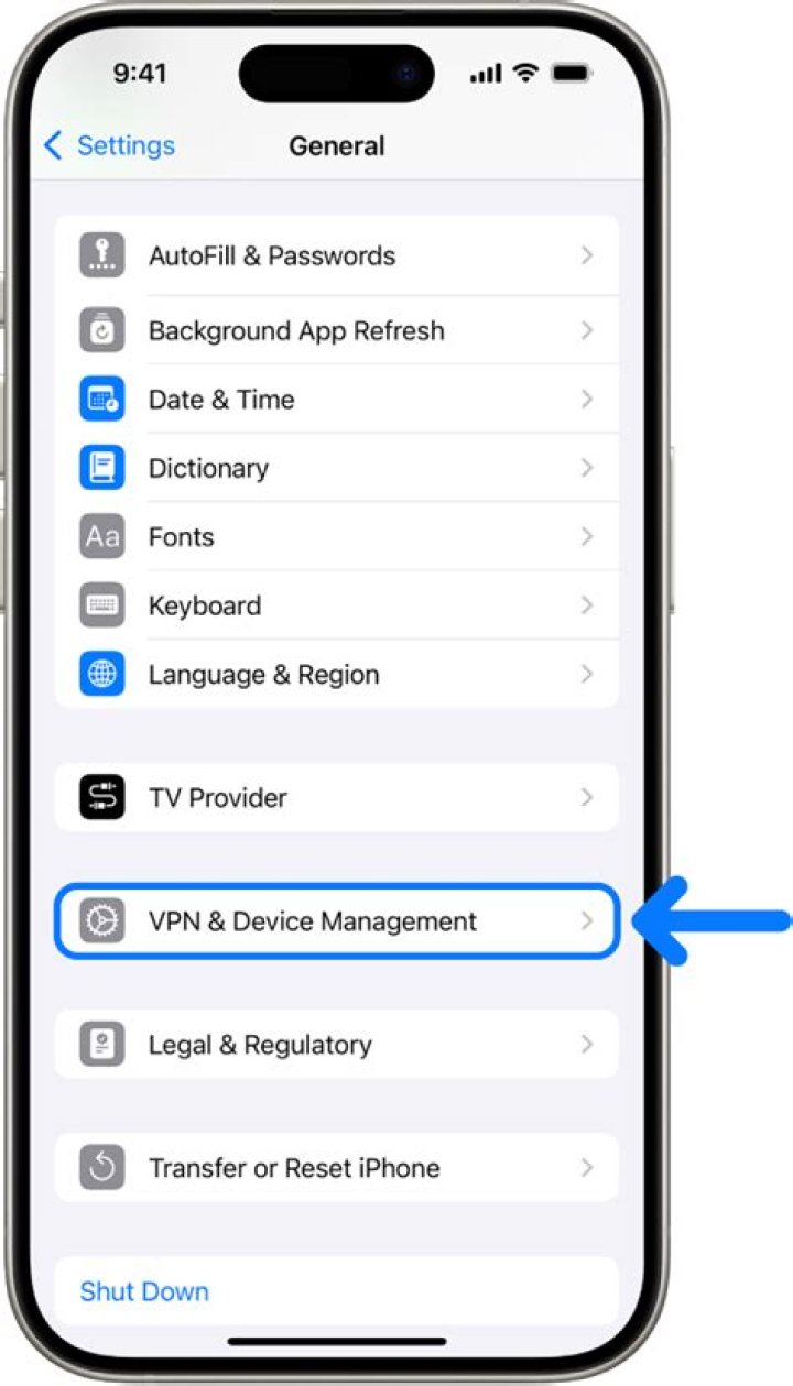 Should vpn be turned on iphone?