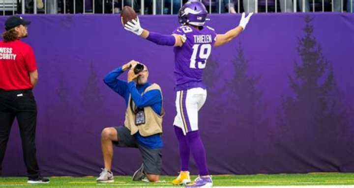 When is adam thielen contract up?