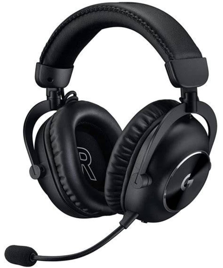 Which headset does drdisrespect use?
