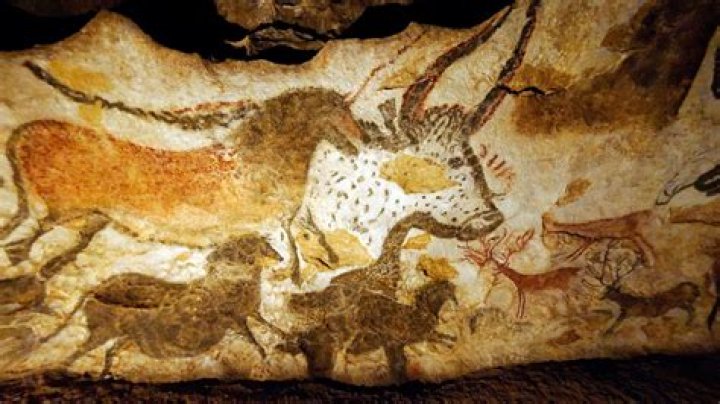 Who drew the lascaux cave paintings?