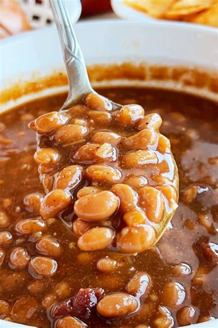 Why add vinegar to baked beans?