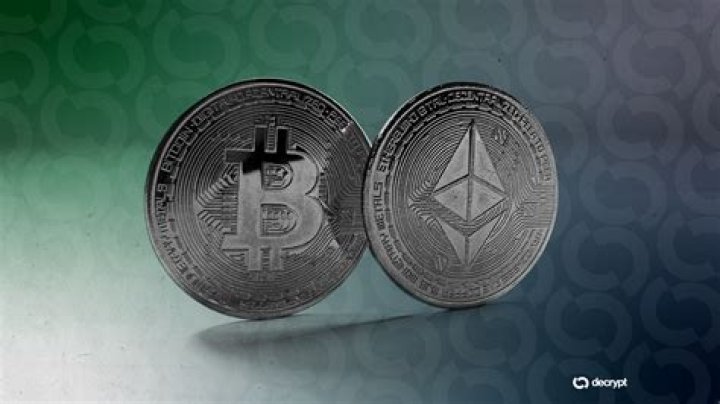 Why bitcoin is traceable?